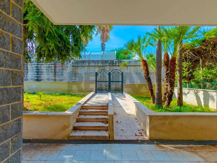 Casa con 5 locali in vendita in Via della Libertà, Bisceglie