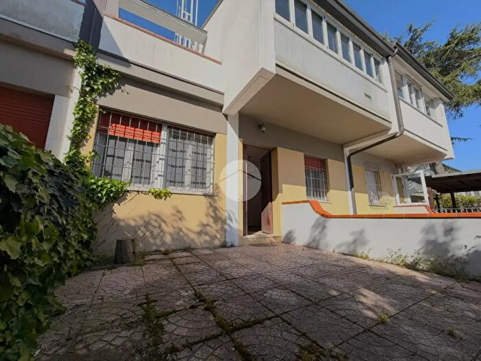 Casa quadrilocale in vendita in Viale Publio Ovidio Nasone, Ravenna