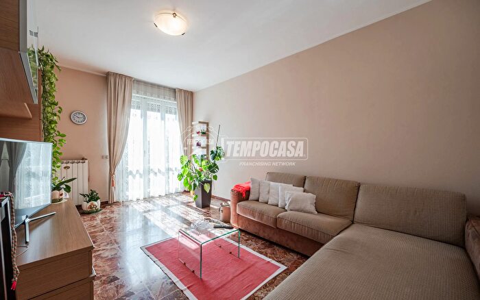 Appartamento trilocale in vendita in Via Michelangelo Buonarroti, Correggio