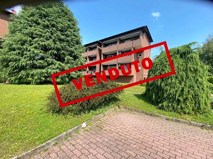 Appartamento trilocale in vendita in Via Giuseppe di Vittorio, Costa Masnaga