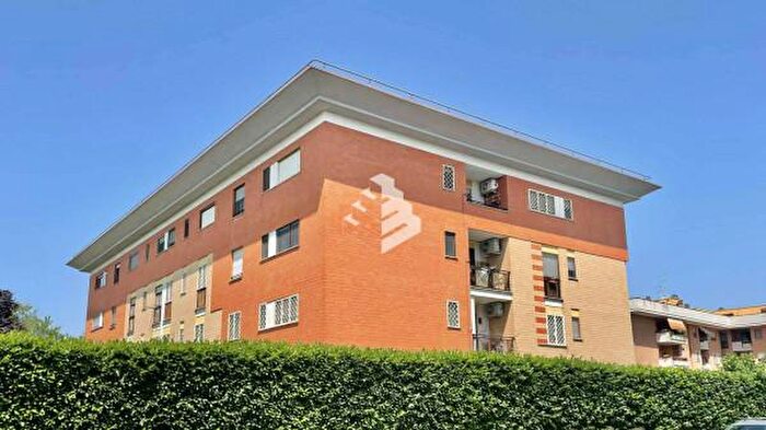 Appartamento trilocale in vendita in Via Fillia, Roma