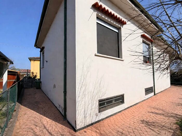 Casa quadrilocale in vendita in Borgo Mantovano