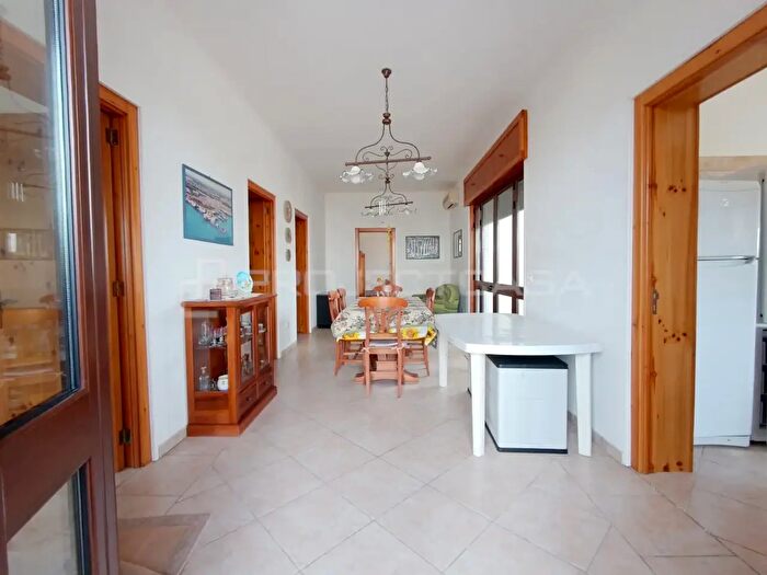Casa con 6 locali in vendita in Via Isonzo, Melendugno