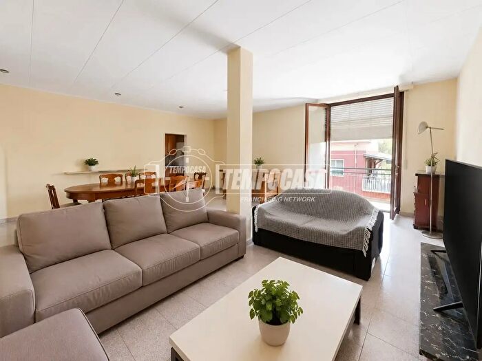 Appartamento trilocale in vendita in Via Bergamo, Cesano Maderno