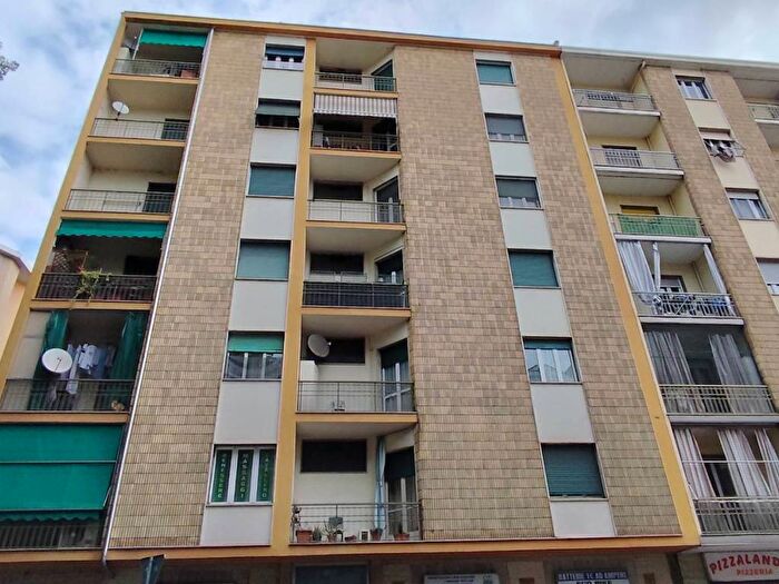 Appartamento quadrilocale in affitto in Piazza Leonardo da Vinci, Corso alla Vittoria Parco della Resistenza, Asti