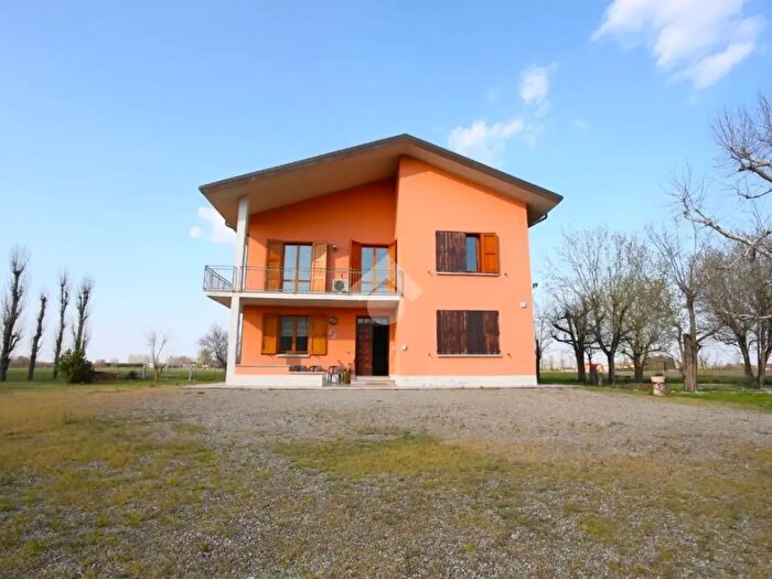 Casa con 9 locali in vendita in Via Giuseppe Garibaldi, Anzola Dell'Emilia