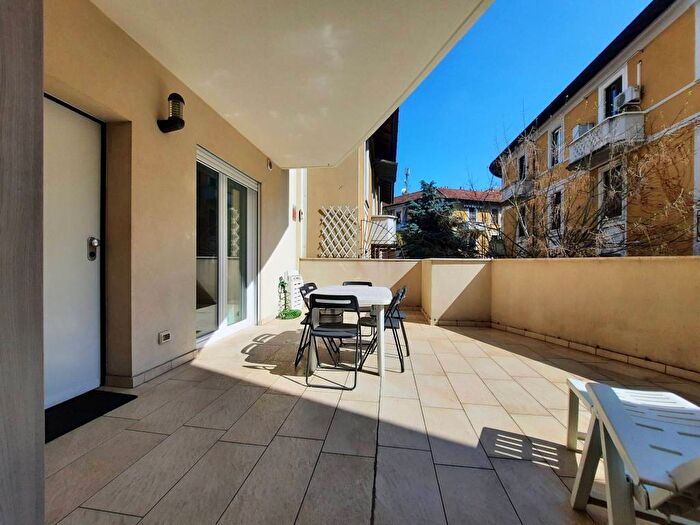 Appartamento bilocale in affitto in Via Giulio Belinzaghi, Farini, Milano