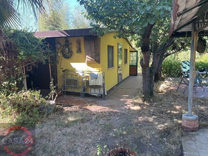 Casa bilocale in vendita in Strada Torre Moresca, Latina