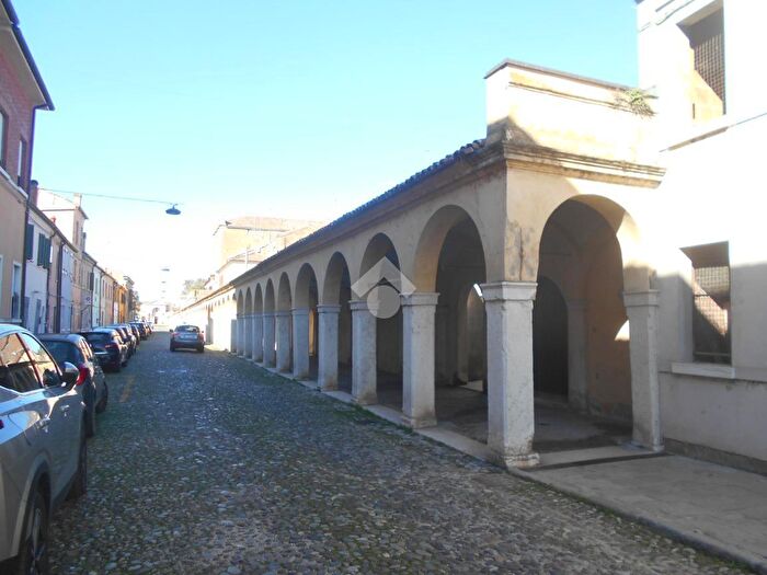 Appartamento quadrilocale in vendita in Corso Mazzini, Comacchio