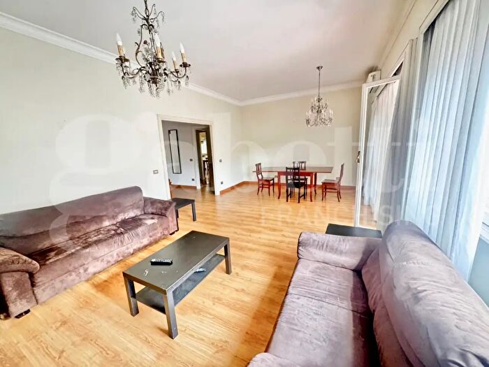 Appartamento con 6 locali in vendita in Via Montemignaio, Roma