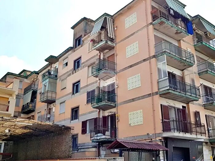 Appartamento trilocale in vendita in Via Roma, Frattamaggiore