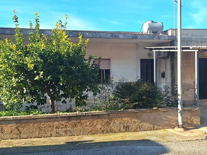Casa quadrilocale in vendita in Via Giovanni Cicero Soldato, Modica