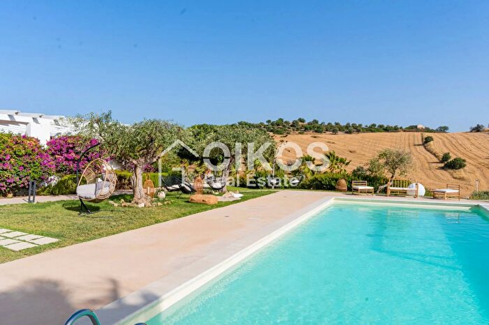 Casa con 12 locali in vendita in Cda Vaddeddi, Noto