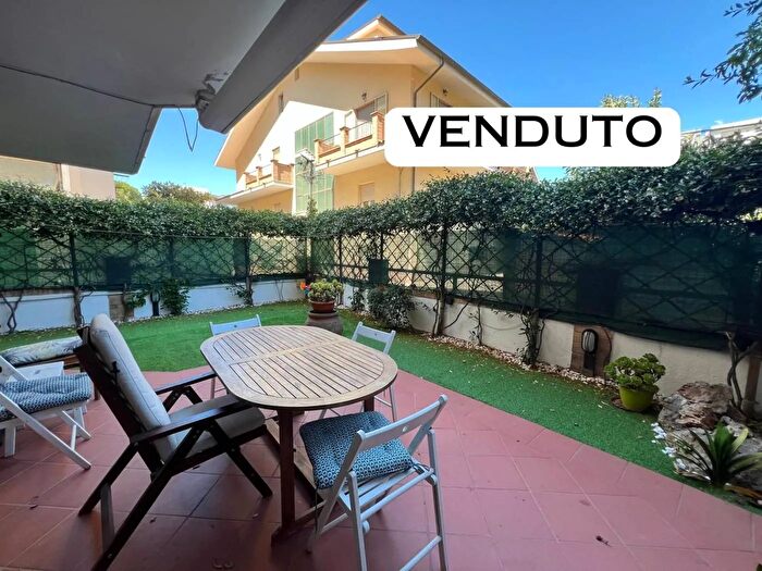 Appartamento trilocale in vendita in Piazza Tirreno Francavilla al Mare Chieti, Francavilla Al Mare