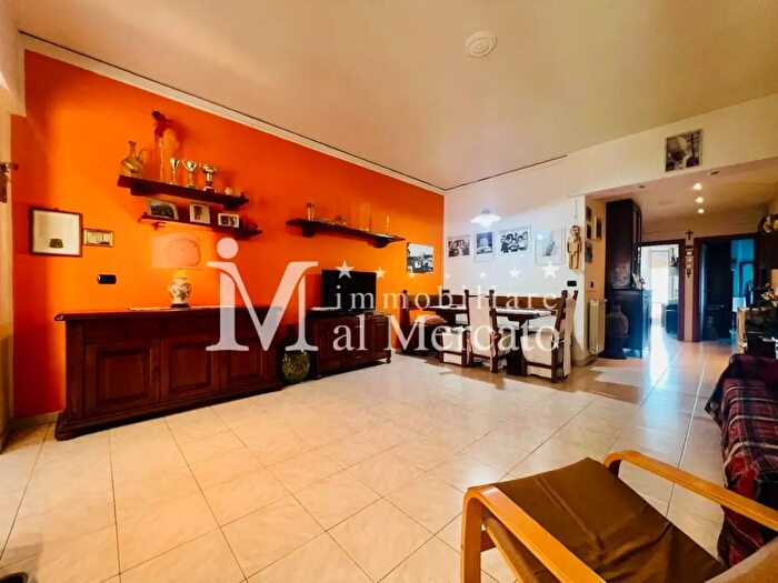 Appartamento quadrilocale in vendita in Ia Martiri di Belfiore, Viareggio