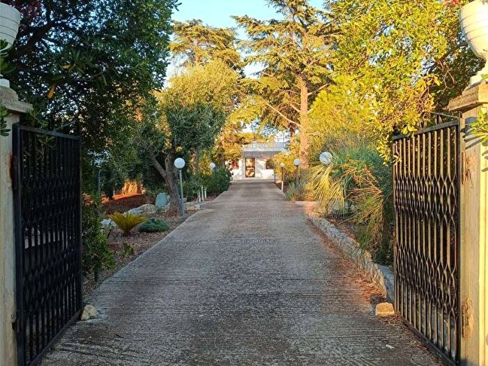 Appartamento trilocale in affitto in contrada tamburroni, Tamburroni Grottone Rosara, Ostuni