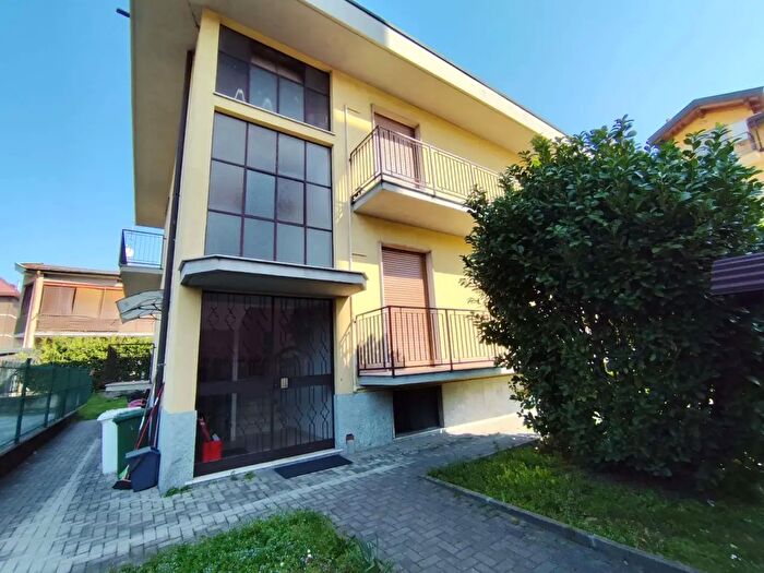 Case in Vendita e in Affitto - 3