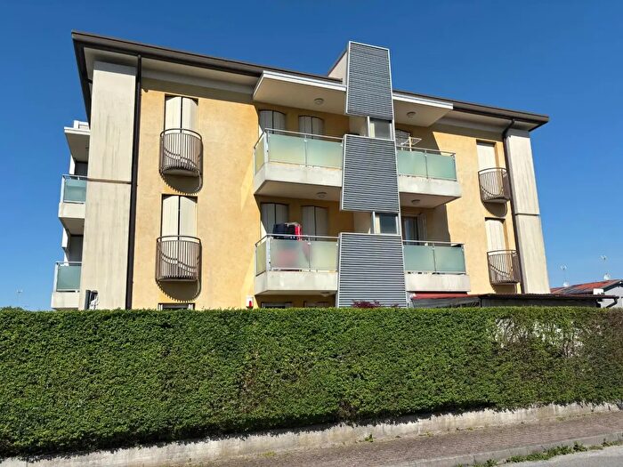 Appartamento con 6 locali in vendita in San Vito Al Tagliamento