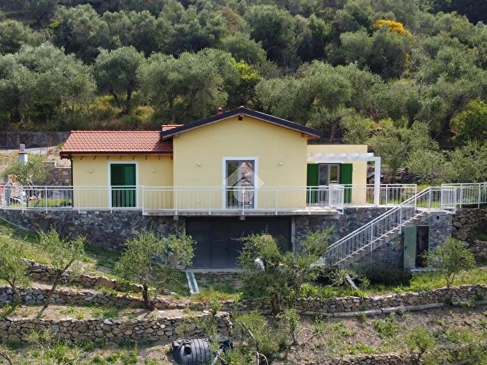 Casa quadrilocale in vendita in Strada Sanferian, San Biagio Della Cima