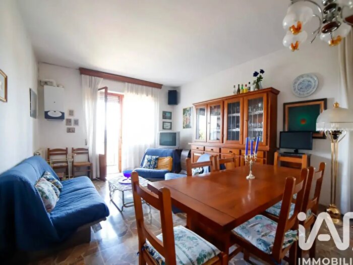 Appartamento con 5 locali in vendita in Via del Cornacchino, CastellAzzara