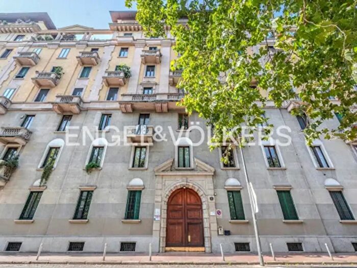 Appartamento trilocale in affitto in Viale Mugello, Milano