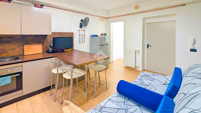 Appartamento trilocale in vendita in Via Privata Labeone, Milano