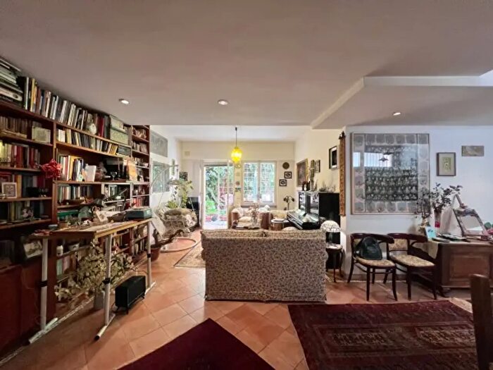 Appartamento quadrilocale in vendita in Via di Monte Verde, Roma