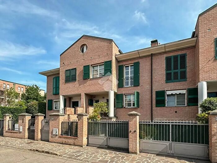 Casa quadrilocale in vendita in Via Buozzi, Carpi