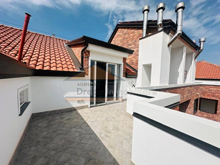 Appartamento quadrilocale in affitto in Via Marino Moretti, Madonna delle Grazie, Giugliano in Campania