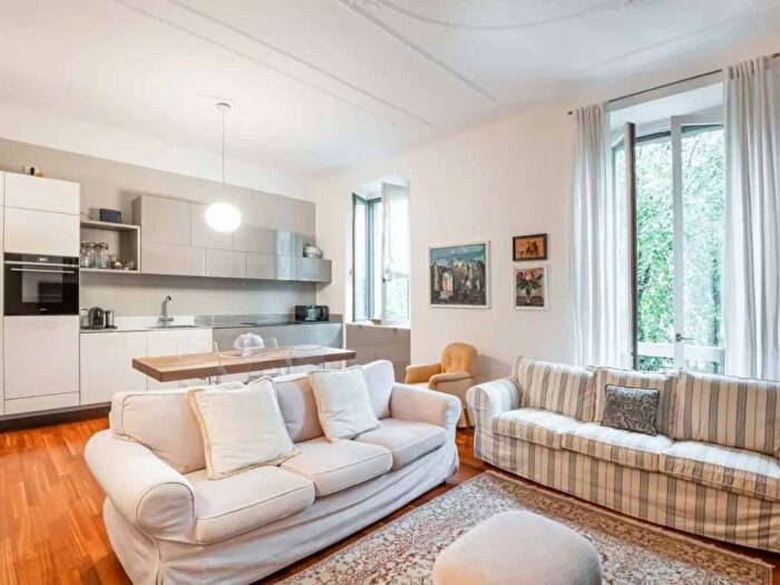 Appartamento quadrilocale in affitto in Via Crema, Porta Romana Medaglie d'Oro, Milano