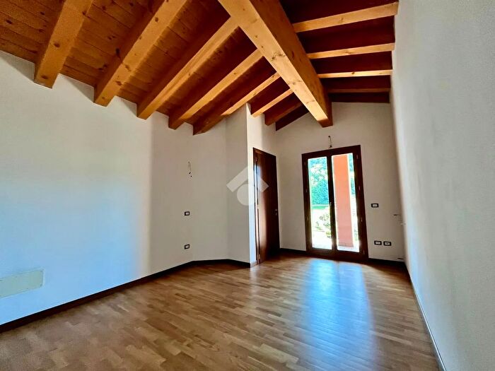 Appartamento bilocale in vendita in Viale Italia, Segusino