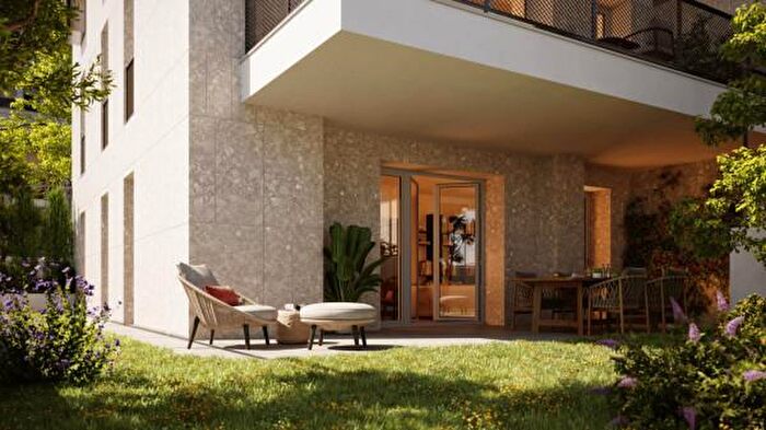 Appartamento quadrilocale in vendita in Via Cannero, Milano