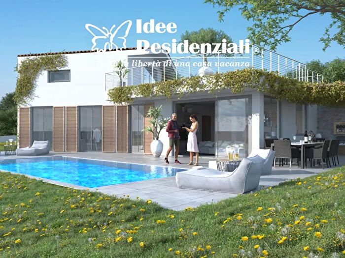 Casa con 6 locali in vendita in Via Leone Porto Pozzo, Santa Teresa Gallura