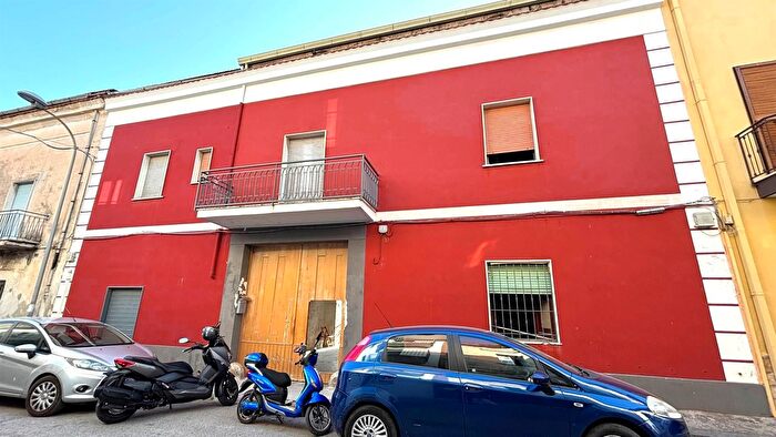 Appartamento con 5 locali in vendita in Via Gaeta, Mondragone