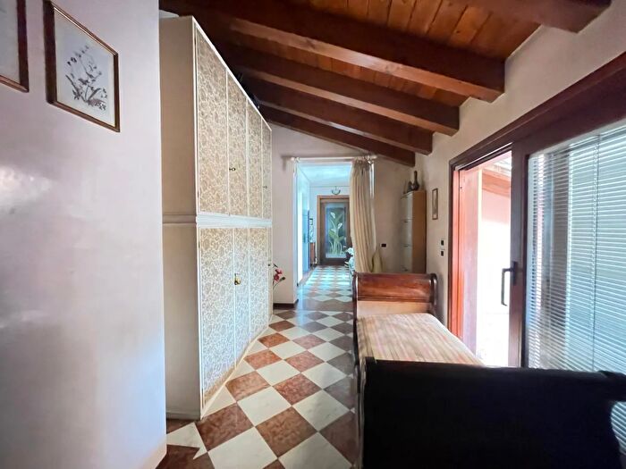 Appartamento con 5 locali in vendita in Castelfranco Veneto
