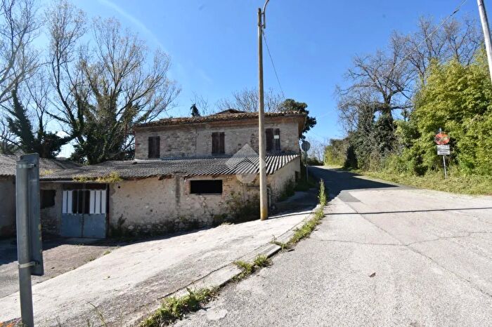 Casa trilocale in vendita in Via Colomba, MontescudoMonte Colombo
