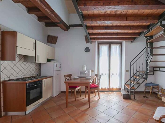 Appartamento trilocale in affitto in Via Lodovico Muratori, Porta Romana Medaglie d'Oro, Milano