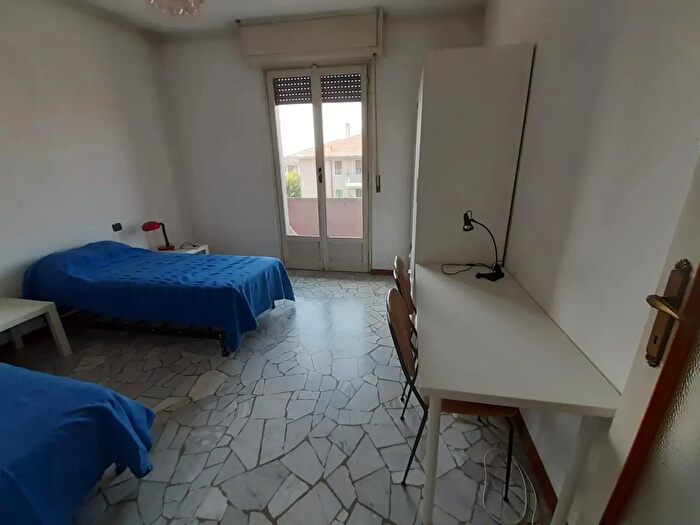 Appartamento trilocale in affitto in Via Francesco Martinengo, Milano