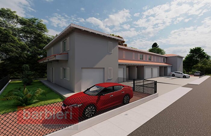 Casa con 5 locali in vendita in Via San Pantaleone, Ravenna