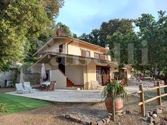 Casa con 7 locali in vendita in Rio