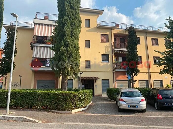 Appartamento trilocale in vendita in Via Guerrino Libertucci, Tivoli