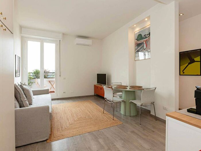 Appartamento monolocale in affitto in Viale Isonzo, Porta Romana Medaglie dOro, Milano