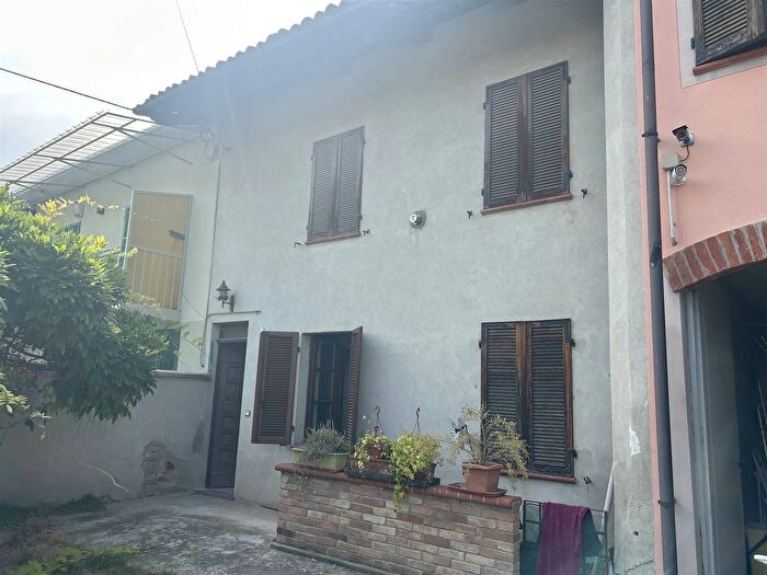 Casa con 5 locali in vendita in Via Roma Celle Enomondo Asti, Celle Enomondo