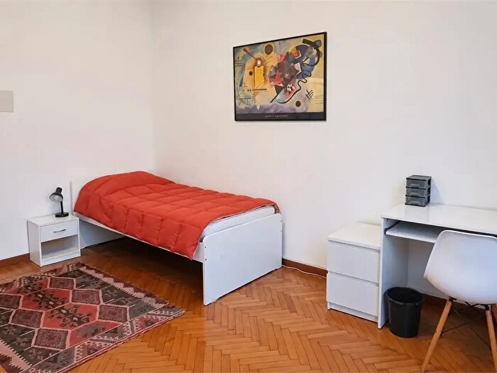 Appartamento quadrilocale in vendita in Piazza Pietro Frattini, Milano