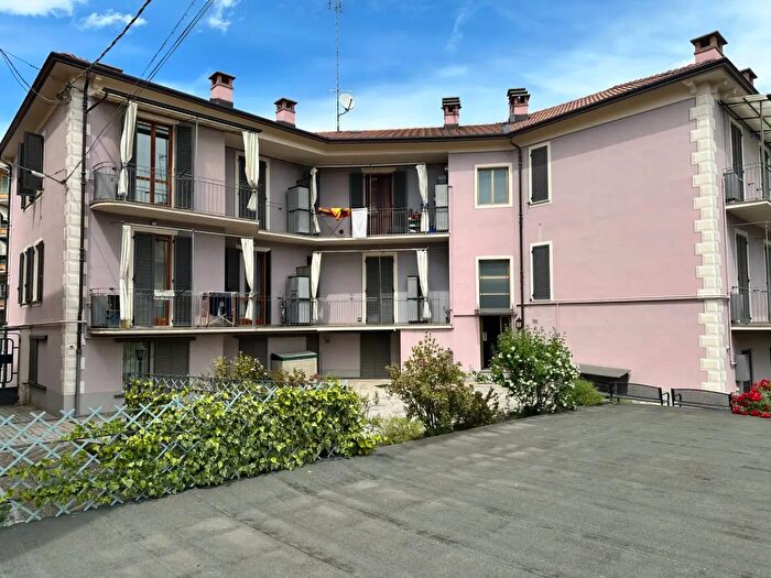 Appartamento con 5 locali in vendita in Via Quadrone, Mondovi