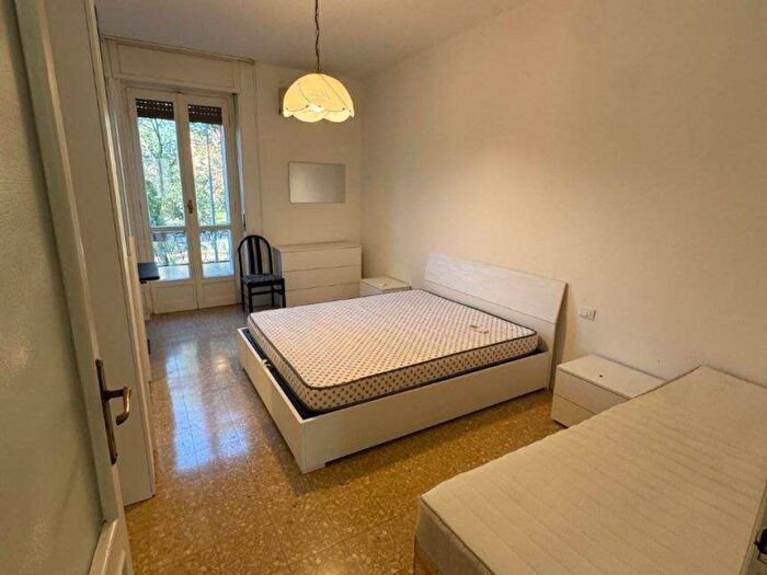 Appartamento trilocale in affitto in Via Carlo Darwin, Navigli Darsena, Milano
