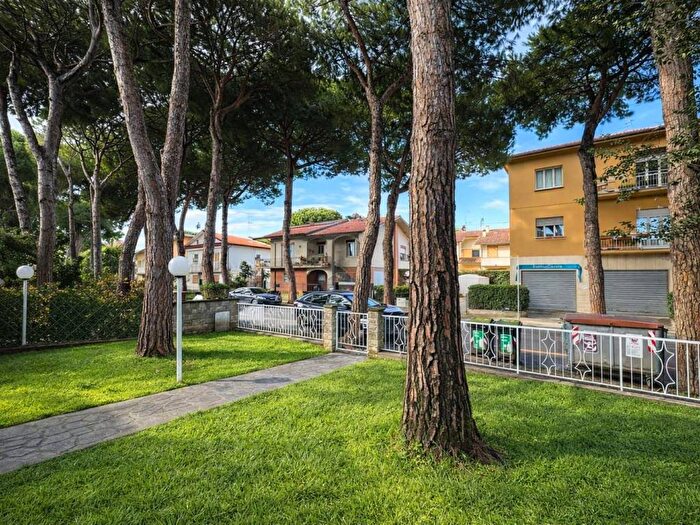 Appartamento con 6 locali in affitto in Centro, Cervia