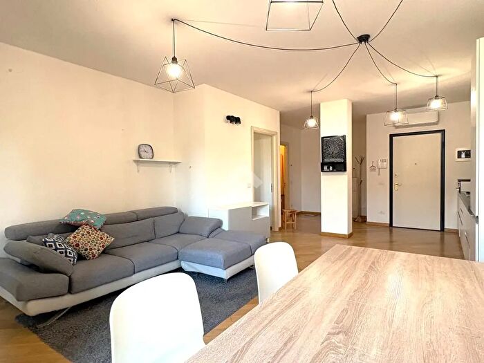 Appartamento trilocale in vendita in Via Ferrara, Parma