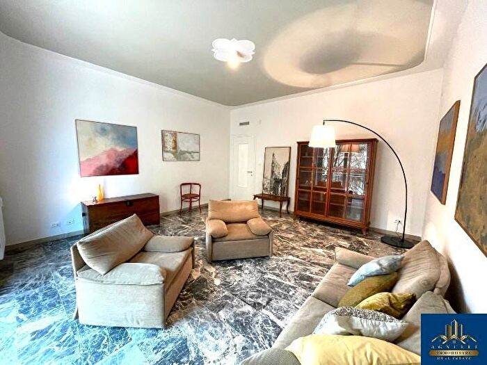 Appartamento con 5 locali in affitto in Via Marsala, Valdonega, Verona