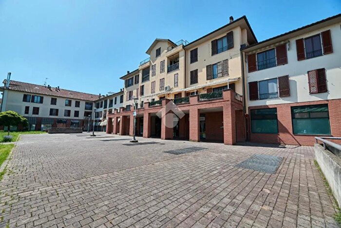 Appartamento trilocale in vendita in Piazza Lago Gerundo, Zelo Buon Persico